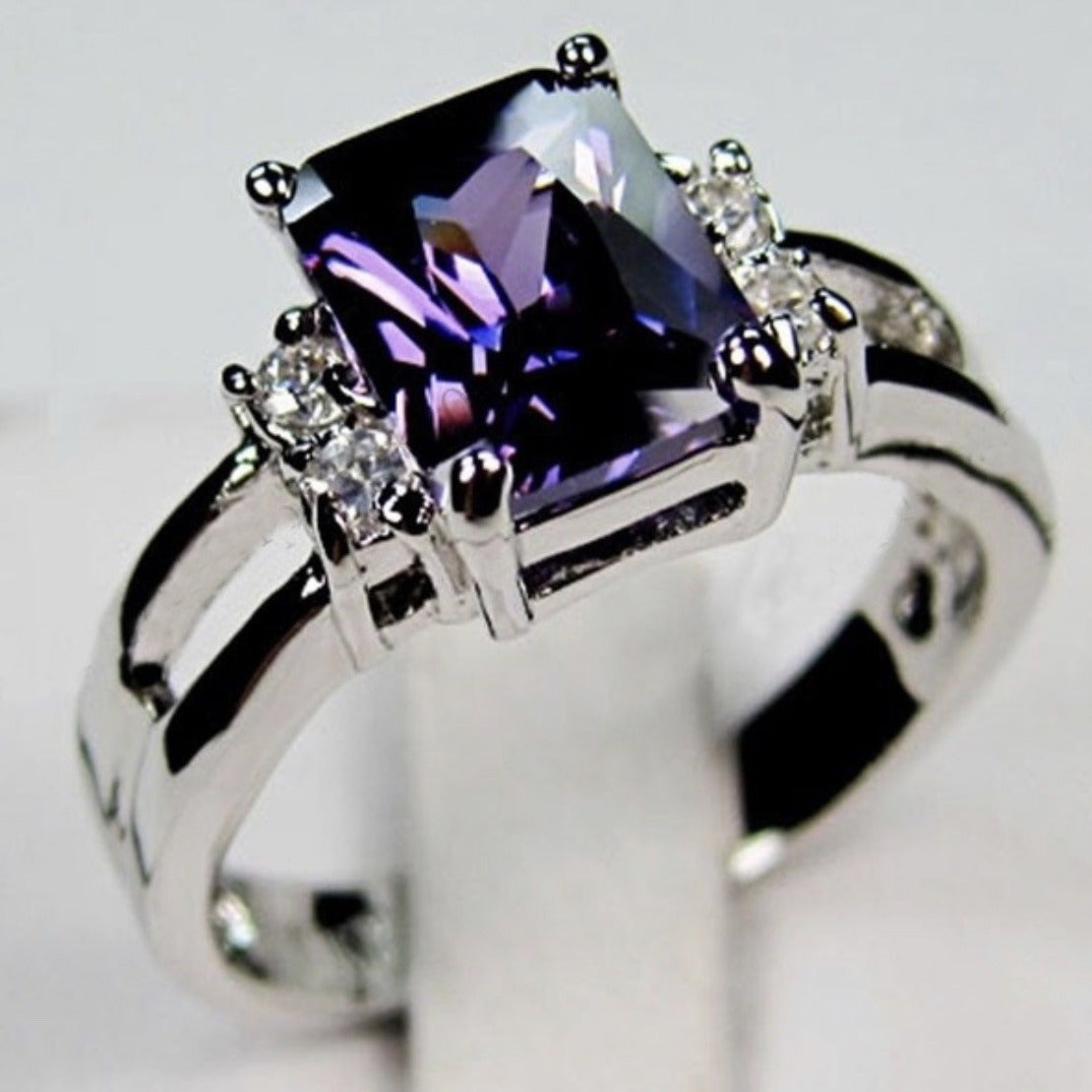 European And American Princess Rectangular Zircon Ring Simple Purple Ladies Jewelry