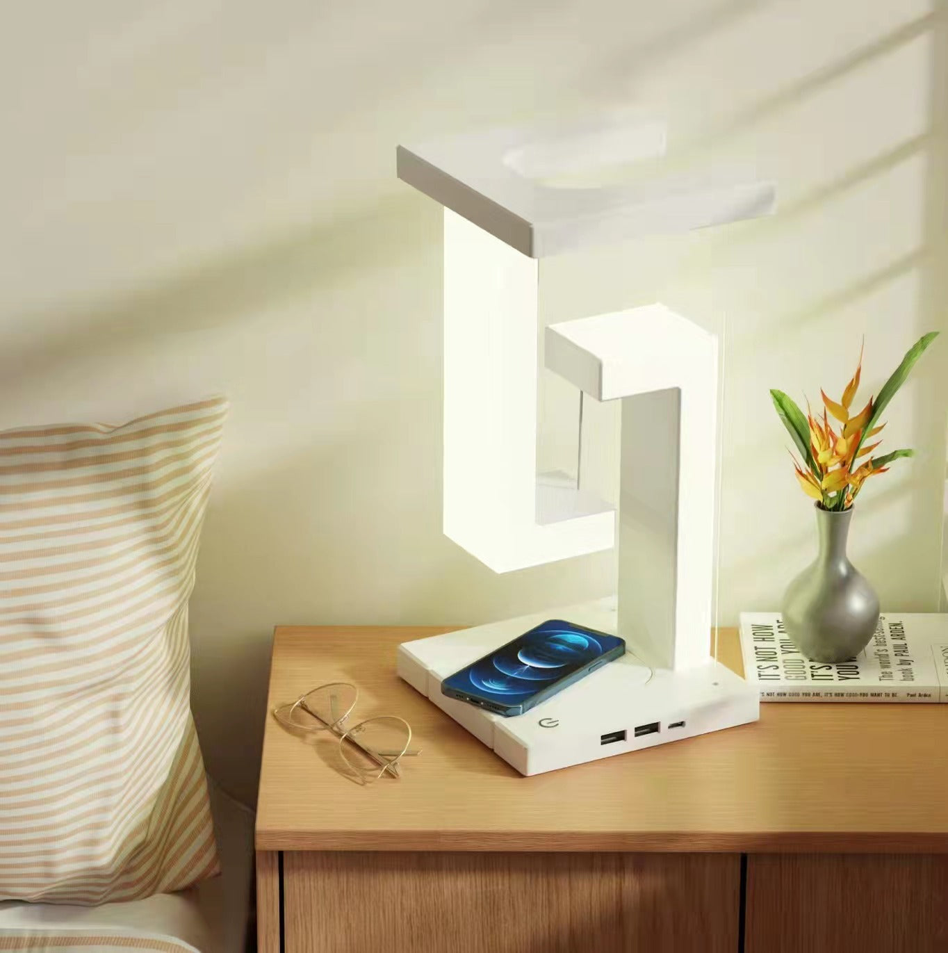 Suspension Anti-gravity Wireless Charging Table LED Lamp With Mobile Phone Wireless Charging Function