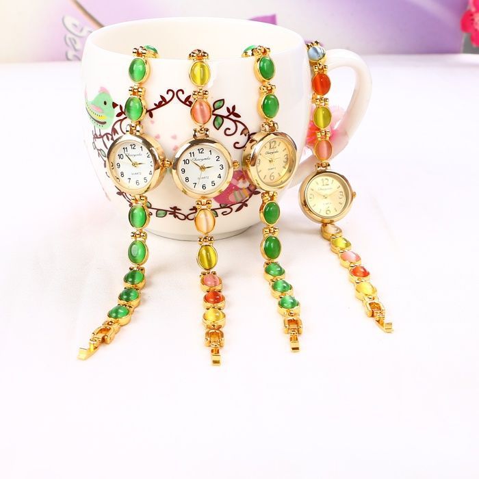 Cross-border Hot Diamond Watch Small Tassel Bracelet Watch Fashion Women&#039;s Watch Rhinestone Quartz Watch